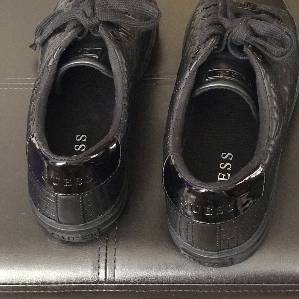 GUESS SHOES - Picture 5 of 5